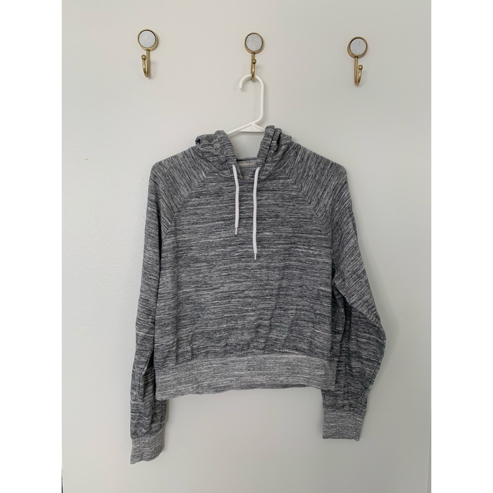 Merona • Heathered Gray‎ Cropped Sweatshirt